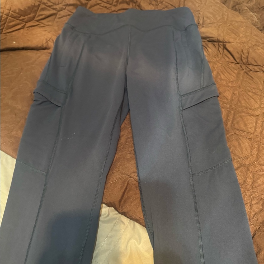 Duluth Trading Co Navy Cargo Leggings